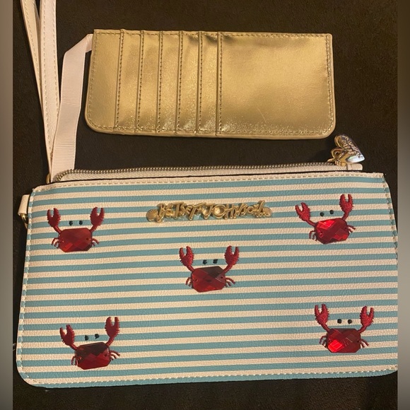 Betsey Johnson Crab Jeweled striped wristlet - Picture 1 of 7